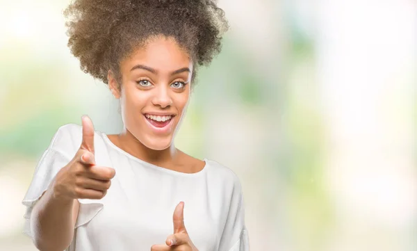 Mladá Žena Afro Americký Izolované Pozadí Ukazovat Prstem Kameru Šťastný — Stock fotografie