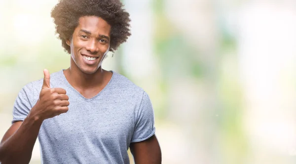 Uomo Afro Americano Sfondo Isolato Facendo Felice Pollice Gesto Con — Foto Stock