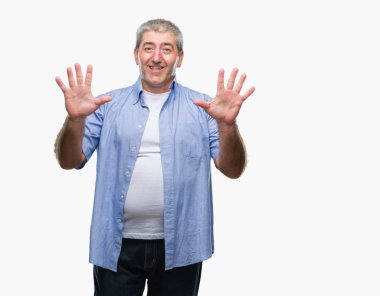 Yakışıklı komuta sizde gösterilen ve parmakları ile işaret izole arka plan üzerinde kendinden emin ve mutlu gülümseyerek süre on numara.