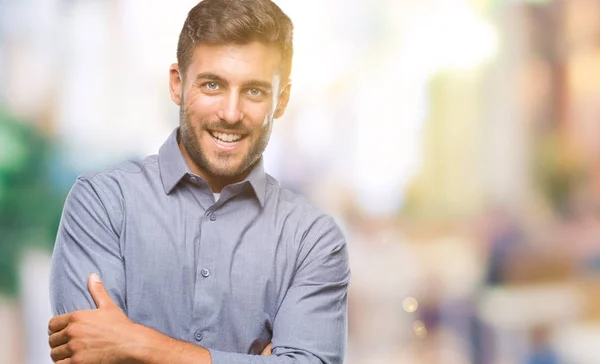 Joven Hombre Guapo Sobre Fondo Aislado Cara Feliz Sonriendo Con —  Fotos de Stock