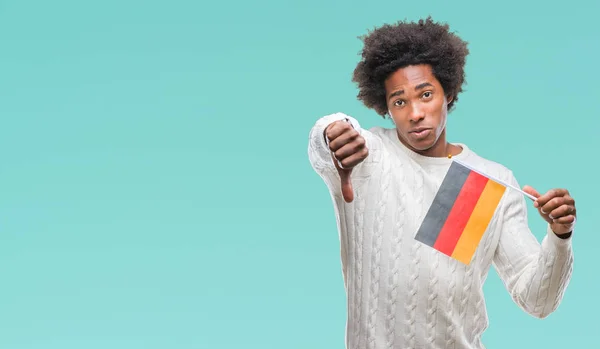 Afro American Człowiek Flaga Niemiec Białym Tle Gniewną Twarz Wyświetlono — Zdjęcie stockowe
