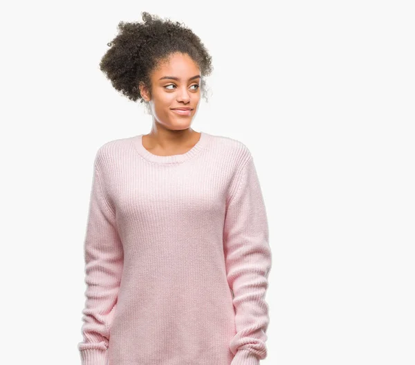 Giovane Donna Afro Americana Indossa Maglione Invernale Sfondo Isolato Sorridente — Foto Stock