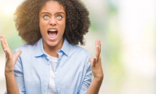 Genç Afro Amerikalı Kadın Izole Arka Plan Çılgın Kızgın Bağırarak — Stok fotoğraf