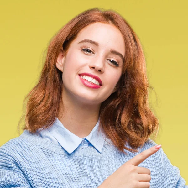 Jovem Bela Mulher Sobre Fundo Isolado Vestindo Camisola Inverno Sorrindo — Fotografia de Stock