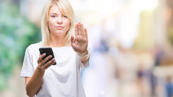 Junge Schöne Blonde Frau Mit Smartphone Über Isoliertem Hintergrund Mit — Stockfoto