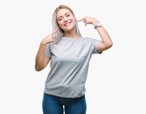 Young Blonde Woman Isolated Background Smiling Confident Showing Pointing Fingers — Stock Photo, Image