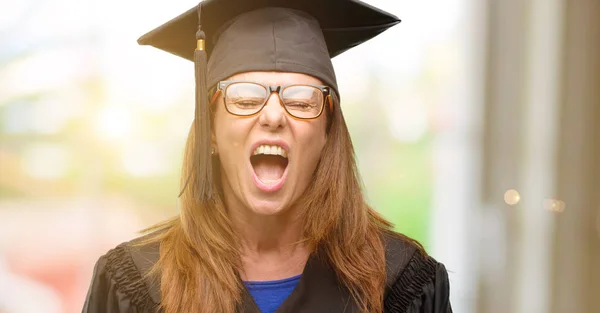 Étudiante Diplômée Stressante Terrifiée Par Panique Criant Exaspérée Frustrée Geste — Photo