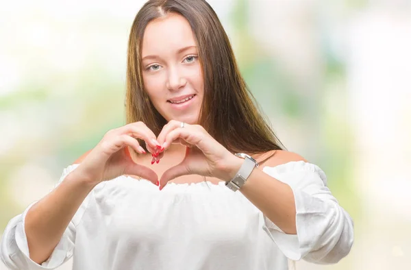 Jonge Kaukasische Mooie Vrouw Geïsoleerde Achtergrond Glimlachend Liefde Met Hartsymbool — Stockfoto