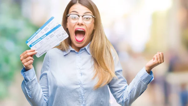 Young Beautiful Woman Holding Boarding Pass Isolated Background Very Happy — Stock Photo, Image