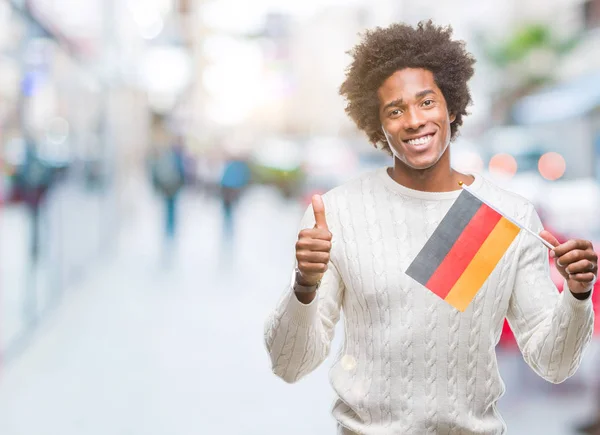 Bandera Hombre Afroamericano Alemania Sobre Fondo Aislado Feliz Con Gran —  Fotos de Stock