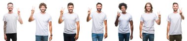 Kolaj gösterilen ve parmakları ile işaret beyaz izole arka plan üzerinde beyaz t-shirt giyen genç beyaz, İspanyol, afro erkeklerin kendinden emin ve mutlu gülümseyerek ise ikinci.