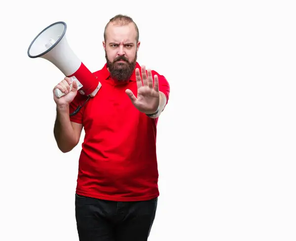 Jonge Kaukasische Man Schreeuwen Door Megafoon Geïsoleerde Achtergrond Met Open — Stockfoto