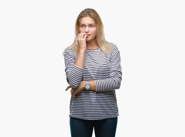 Młoda Kobieta Kaukaski Białym Tle Patrząc Zestresowany Zdenerwowany Rąk Ustach — Zdjęcie stockowe
