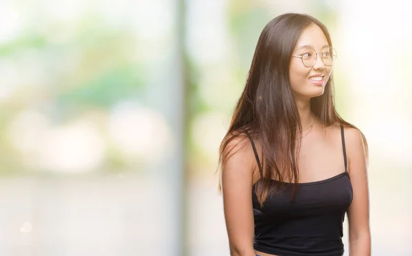 Young Asian Woman Wearing Glasses Isolated Background Looking Away Side — Stock Photo, Image