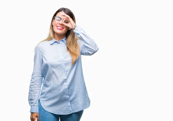 Mladé Krásné Obchodních Žena Nosí Brýle Izolované Pozadí Dělá Gesto — Stock fotografie