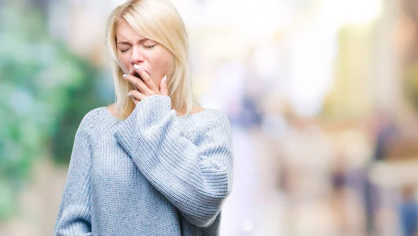 Joven Hermosa Mujer Rubia Con Suéter Invierno Sobre Fondo Aislado — Foto de Stock