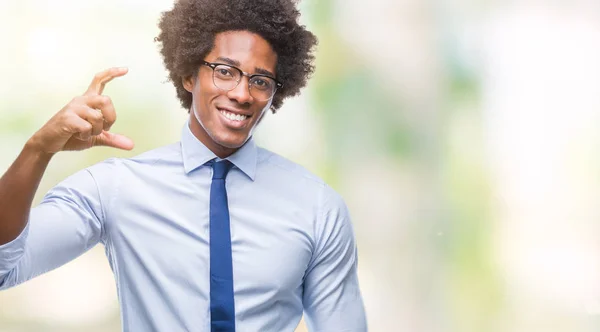 Uomo Affari Afro Americano Che Indossa Occhiali Sfondo Isolato Sorridente — Foto Stock