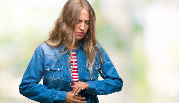 Mulher Loira Jovem Bonita Sobre Fundo Isolado Com Mão Estômago — Fotografia de Stock