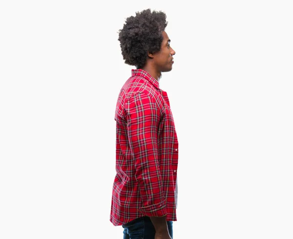 Afro Americký Muž Izolované Pozadí Pohledu Stranu Uvolnit Profilu Pozice — Stock fotografie