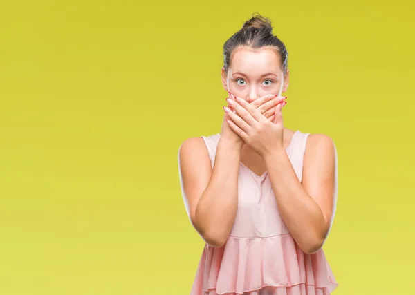 Young Caucasian Beautiful Woman Isolated Background Shocked Covering Mouth Hands — Stock Photo, Image