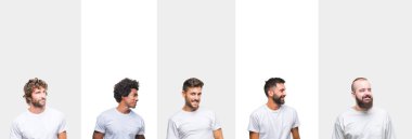 Kolaj adamlardan uzak tarafına yüzünde, doğal ifade gülümseme ile seyir beyaz izole arka plan üzerinde beyaz t-shirt giyen genç beyaz, İspanyol, afro. Kendine güvenen gülüyor.