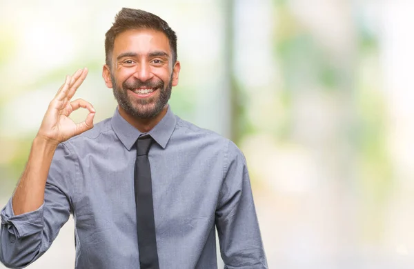 Uomo Affari Ispanico Adulto Sfondo Isolato Sorridente Positivo Facendo Segno — Foto Stock