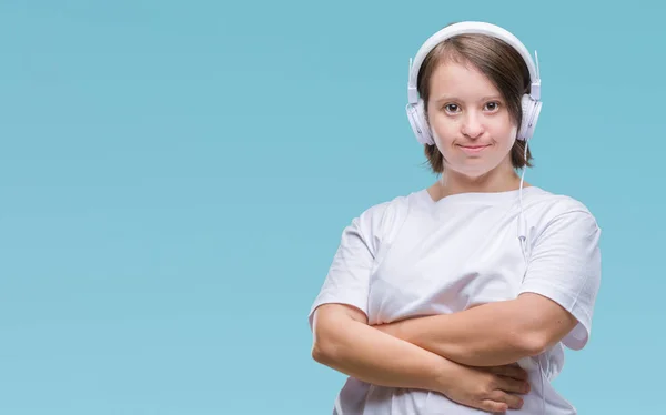 Mujer Adulta Joven Con Síndrome Con Auriculares Sobre Fondo Aislado — Foto de Stock