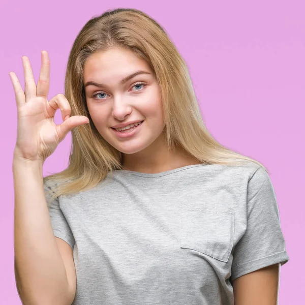 Mulher Branca Jovem Sobre Fundo Isolado Sorrindo Positivo Fazendo Sinal — Fotografia de Stock