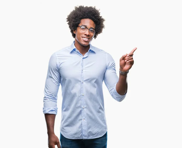 Hombre Negocios Afroamericano Con Gafas Sobre Fondo Aislado Con Una —  Fotos de Stock