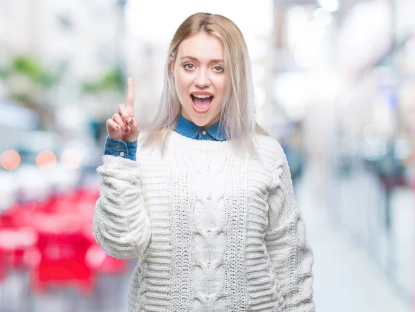 Mladá Blond Žena Nosit Zimní Svetr Izolované Pozadí Ukazující Prst — Stock fotografie