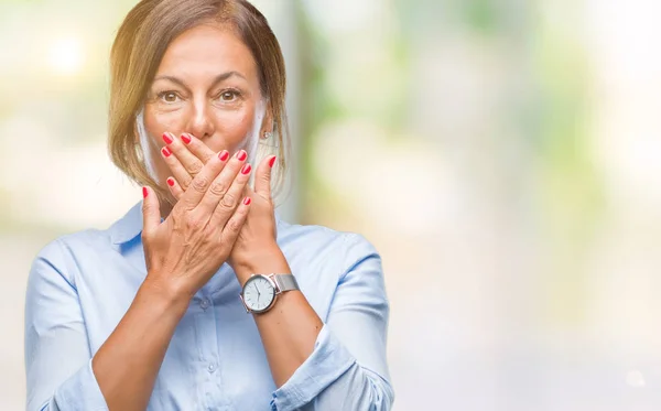 Moyen Age Femme Hispanique Supérieure Sur Fond Isolé Choqué Couvrant — Photo