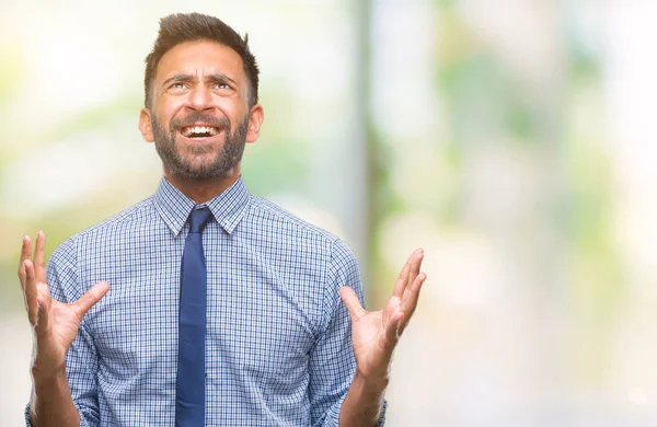 Erwachsener Hispanischer Geschäftsmann Mit Isoliertem Hintergrund Verrückt Und Verrückt Schreiend — Stockfoto