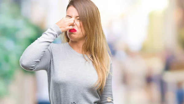 Junge Schöne Arbeiterunternehmerin Mit Isoliertem Hintergrund Die Etwas Stinkendes Und — Stockfoto