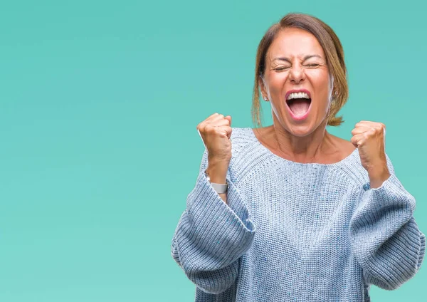 Mujer Hispana Mayor Mediana Edad Vistiendo Suéter Invierno Sobre Fondo —  Fotos de Stock