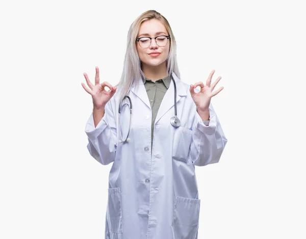 Young Blonde Doctor Woman Isolated Background Relax Smiling Eyes Closed — Stock Photo, Image