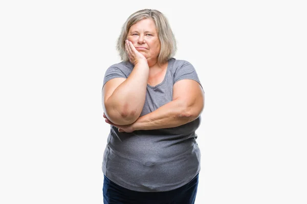 Senior Storlek Kaukasisk Kvinna Över Isolerade Bakgrund Tänkande Ser Trött — Stockfoto