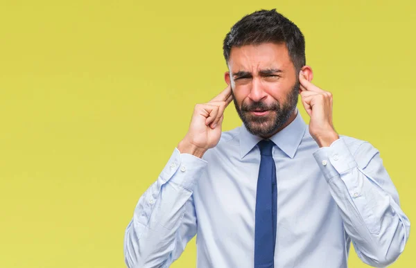 Uomo Affari Ispanico Adulto Sfondo Isolato Che Copre Orecchie Con — Foto Stock