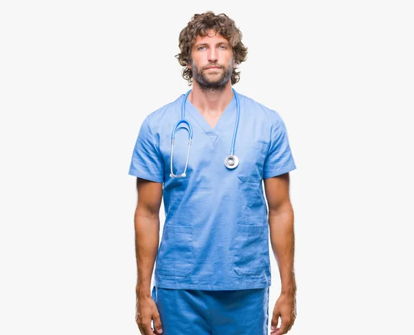 Yakışıklı Spanyol Cerrah Doktor Adam Yüzünde Ciddi Bir Ifade Ile — Stok fotoğraf