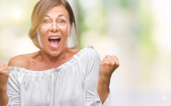 Donna Ispanica Anziana Mezza Età Sfondo Isolato Che Celebra Sorpreso — Foto Stock