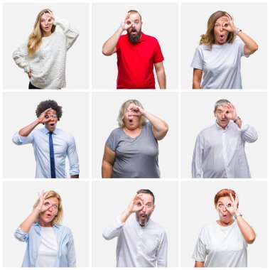 Sürpriz yüz, göz parmaklarının arasından seyir ile kolaj bir Grup Genç, orta yaş ve üst düzey insanların ok jest yapıyor izole arka plan üzerine şok. İmansız ifade.