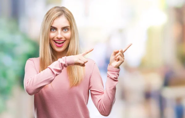 Giovane Bella Donna Bionda Che Indossa Maglione Invernale Rosa Sfondo — Foto Stock