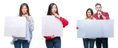 Kolaj izole arka plan ciddi bir yüz düşünme hakkında soru, çok karışık bir fikir üzerinde Çince ve hispanish insanlar holding Banner