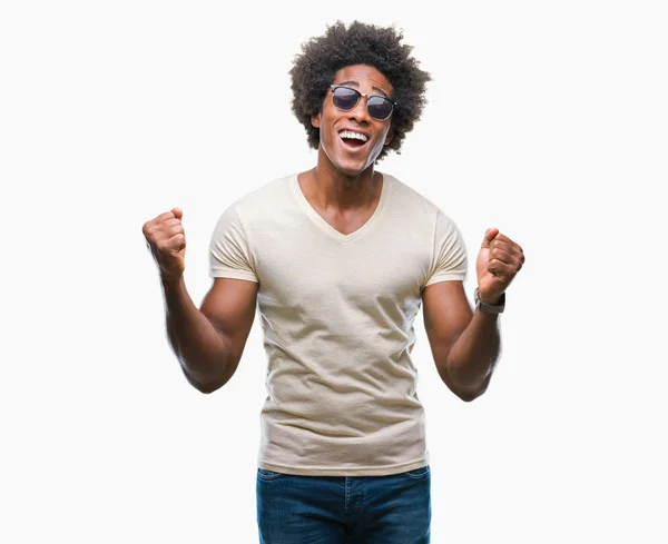 Hombre Afroamericano Con Gafas Sol Sobre Fondo Aislado Muy Feliz —  Fotos de Stock