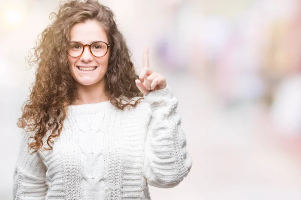 Mooie Brunette Krullend Haar Jong Meisje Dragen Winter Trui Geïsoleerde — Stockfoto