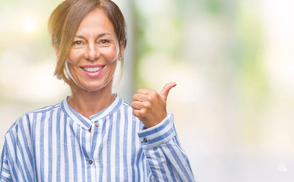 Middelbare Leeftijd Senior Latino Vrouw Geïsoleerde Achtergrond Gelukkig Duimschroef Opwaarts — Stockfoto