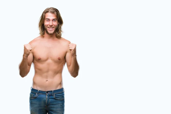 Молодой Красивый Мужчина Рубашки Длинными Волосами Показывает Сексуальное Тело Изолированном — стоковое фото