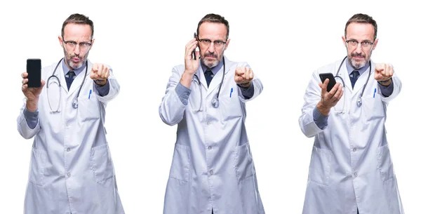 Collage Bello Anziano Hoary Medico Uomo Utilizzando Smartphone Sfondo Isolato — Foto Stock