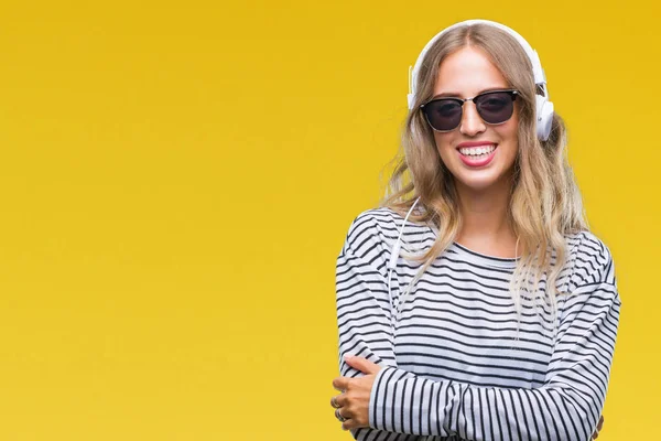 Hermosa Mujer Rubia Joven Con Auriculares Gafas Sol Sobre Fondo —  Fotos de Stock