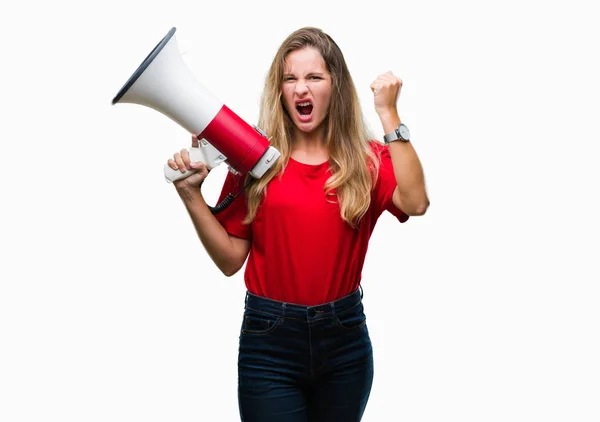 Jovem Bela Mulher Loira Gritando Através Megafone Sobre Fundo Isolado — Fotografia de Stock