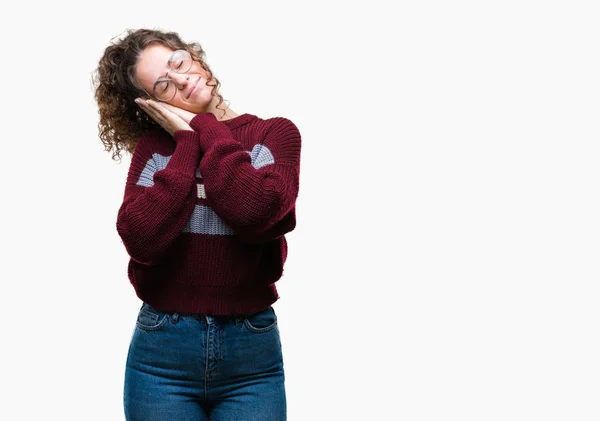 Mooie Brunette Krullend Haar Jong Meisje Met Bril Geïsoleerde Achtergrond — Stockfoto